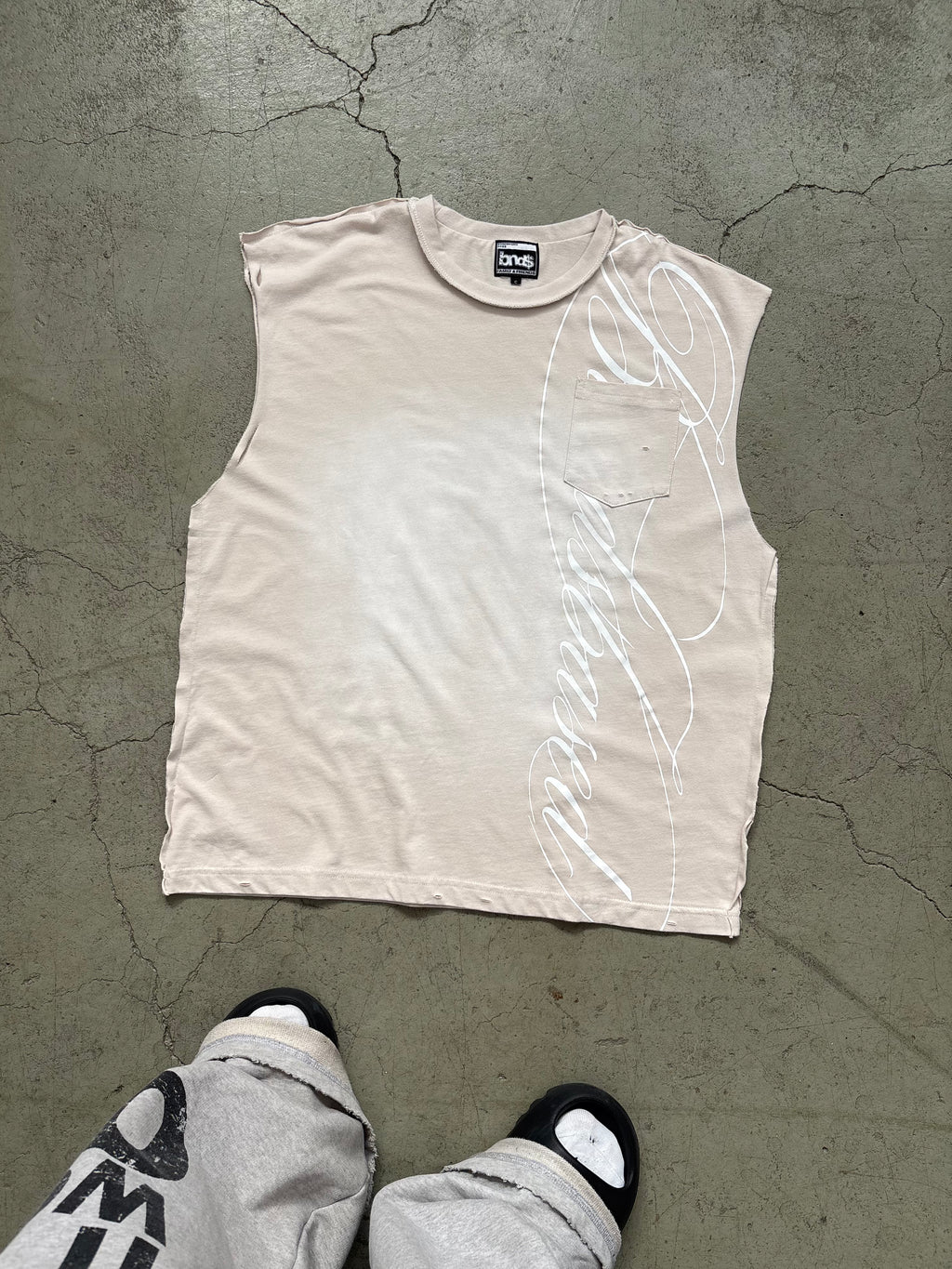 BEIGE SCRIPT TANKTOP
